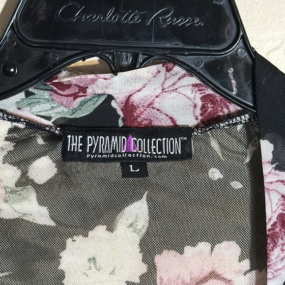 The Pyramid Collection Black Sheer‎ Open-front Floral Polka Dot Print Cardigan - Picture 3 of 9